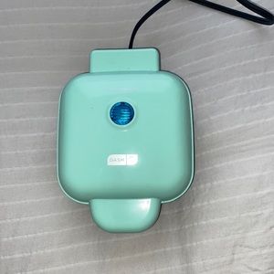 Dash Egg Bite Maker, used one time! Teal color